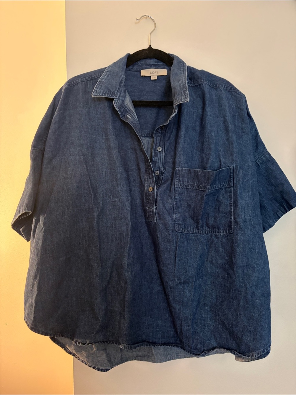 LOFT Men's Dark Indigo Denim Button-Front Short-Sleeve Shirt